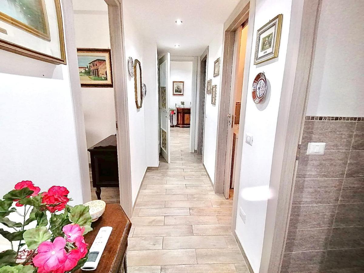 Ferienwohnung Relax Zambrini Lido di Ostia Exterior foto